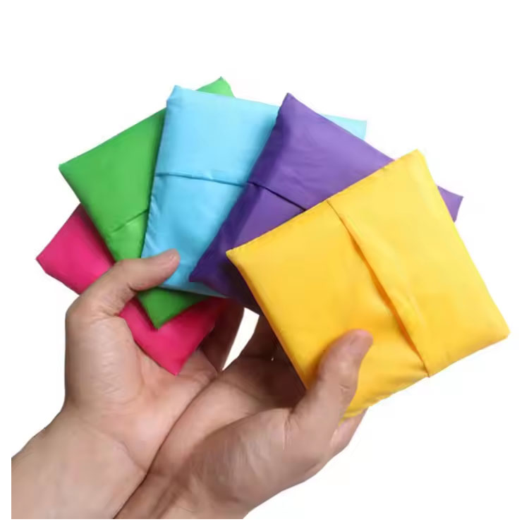 Ympäristöystävällinen kannettava polyesterin laukku Nylon Kierroslaukku