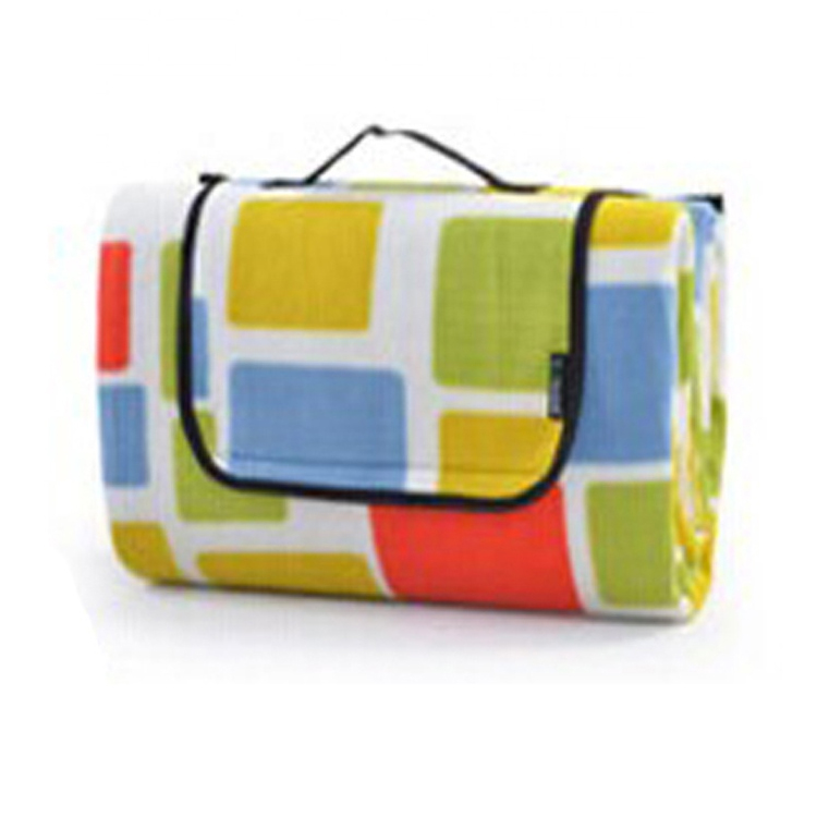 Vedenpitävä taustainen suuri retkimatto piknik-kahvaan